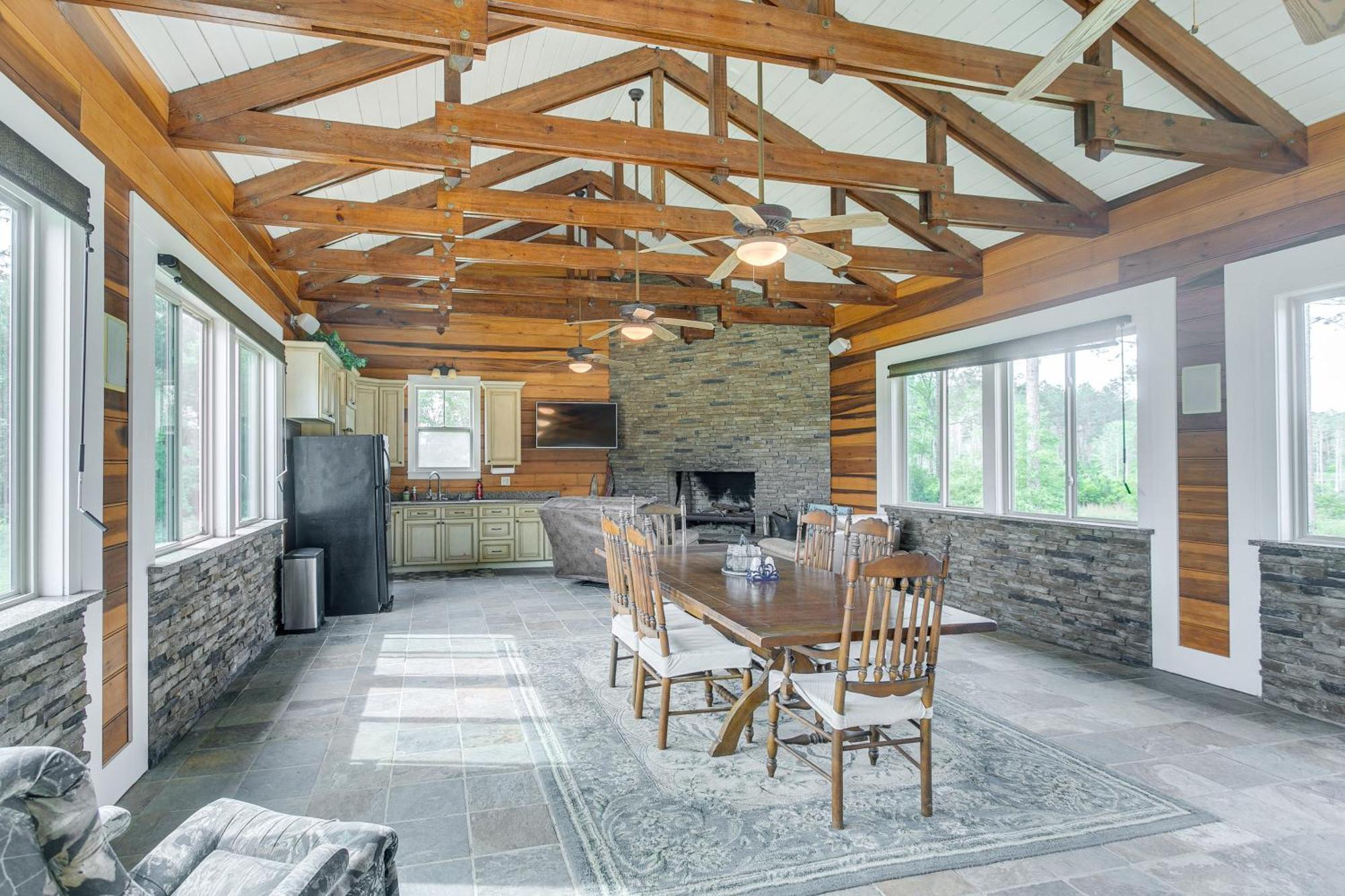 Secluded Home With Deck - Near Downtown Fitzgerald! Exterior foto
